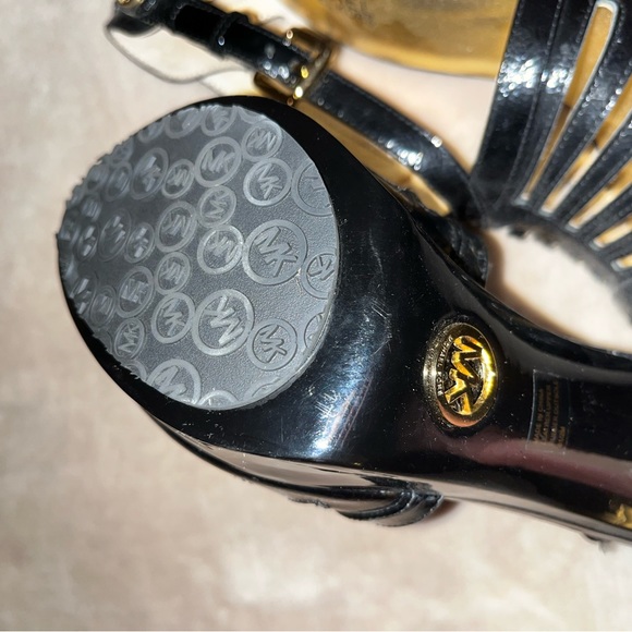 Michael Kors heels - Picture 2 of 3